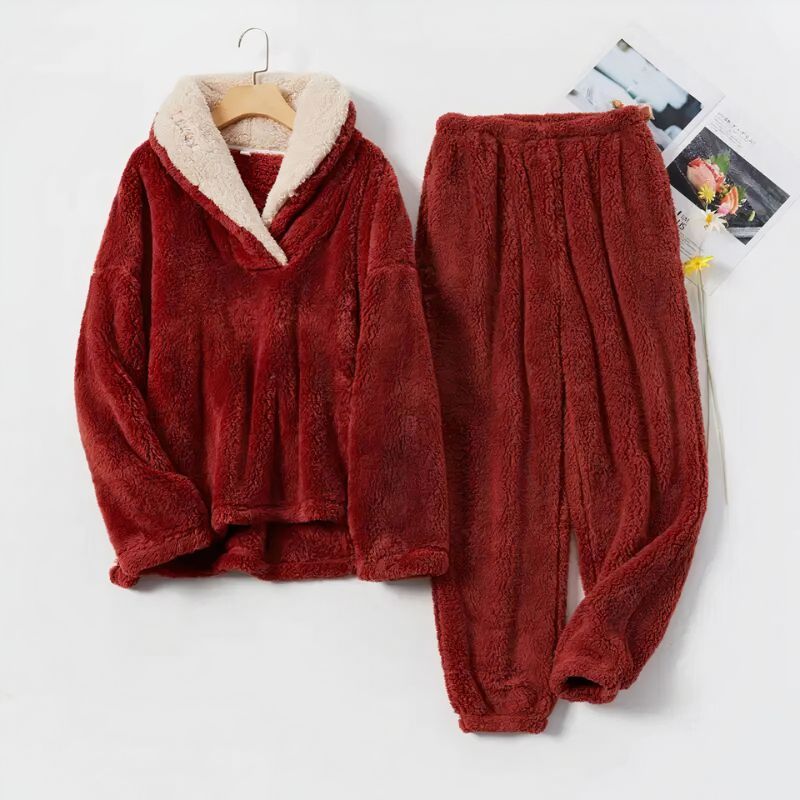 Gros pyjama femme encolure épaisse