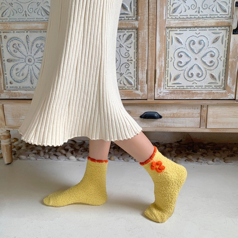 Chaussette pilou fleur jaune