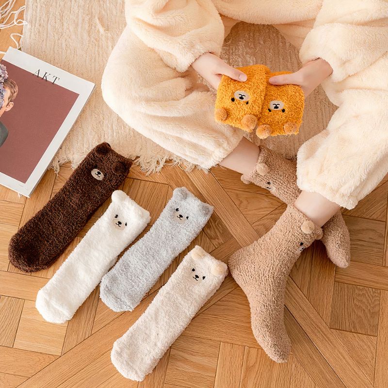 Chaussettes pelucheuses petit ourson