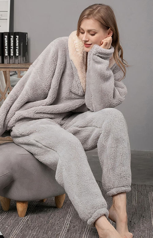 Gros pyjama femme encolure épaisse