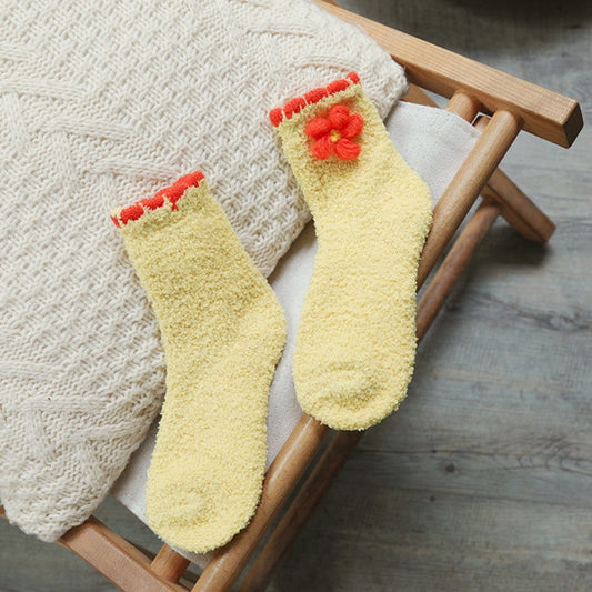 Chaussette pilou fleur jaune